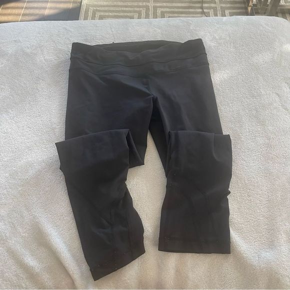 lululemon athletica Pants - Lululemon athletica cropped leggings